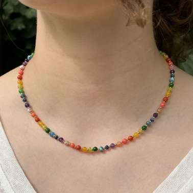 Collier arc-en-ciel pierre naturelle